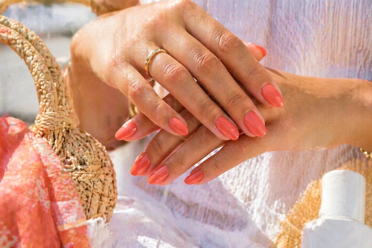 inspiración Pinterest de uñas con glitter sin texto ni marcas