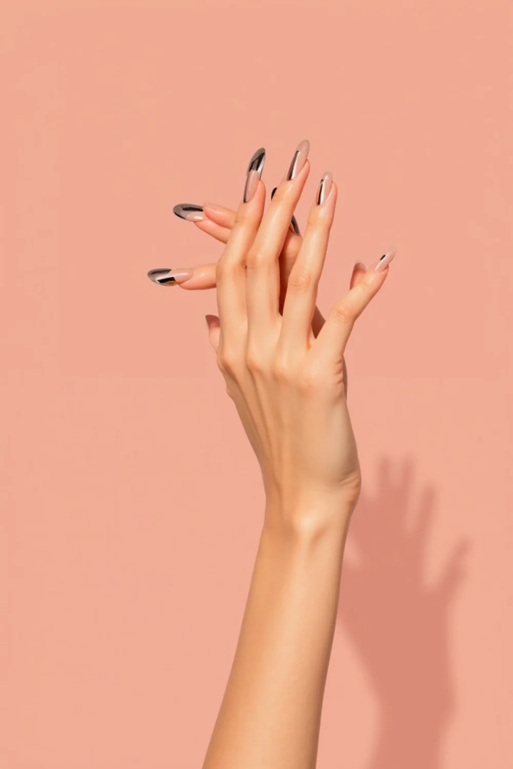 pin Pinterest de uñas cromadas estilo belleza